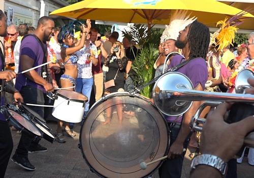 Spetterende slotbijeenkomst: Djembé Agogo